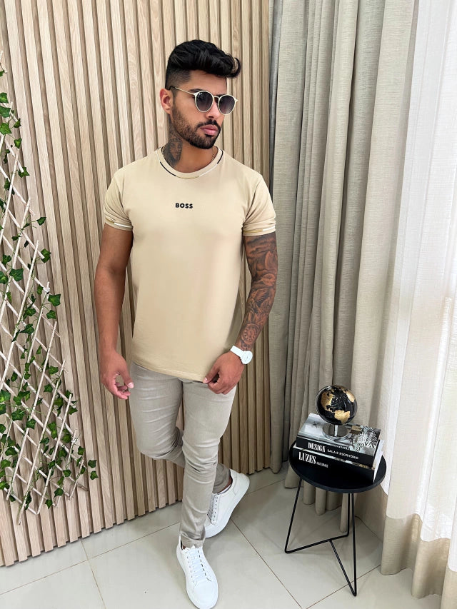 CAMISETA BOSS DETALHES EM NUDE - NUDE