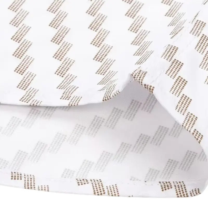 camisa masculina manga longa com fechamentos em botões e estampa geometrica