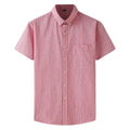 Camisa masculina com fechamento em botões e manga curta, modelagem que se adapta em qualquer corpo.