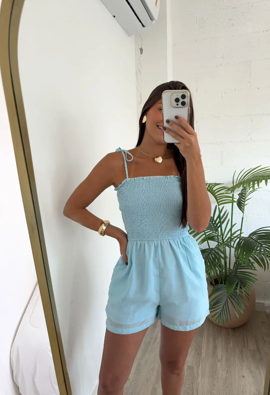 Conjunto April