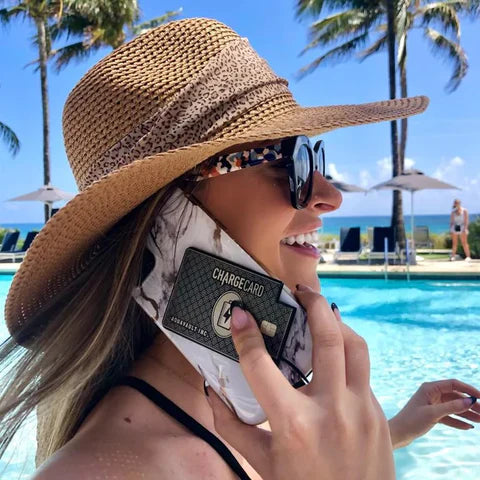 ChargeCard - Carregador Portátil com Formato de Cartão