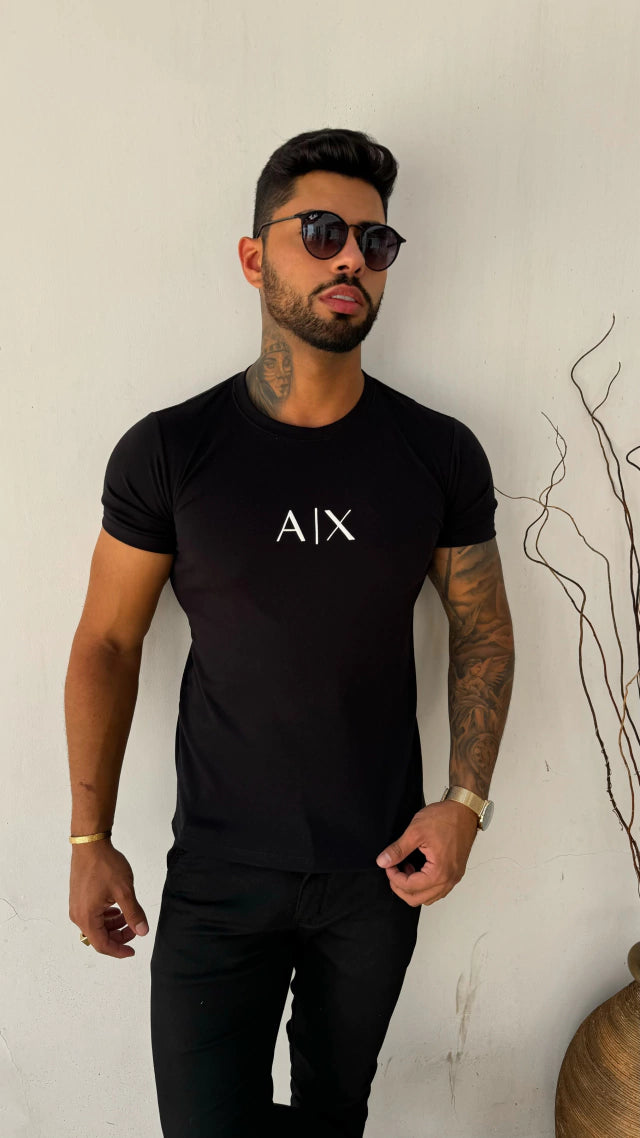 CAMISETA ARMANI A I X ESCRITA BRANCA - PRETA
